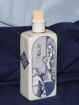 Bild von Flasche mit Radierung-Design, blau